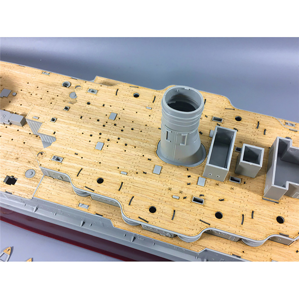 Wooden Deck Kit for Trumpeter  - огляд і ціна Model Kit Uss Iowa